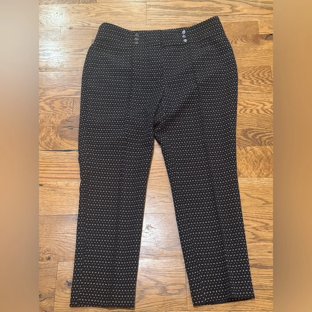 Kasper. Black & White Dash Trouser. Size 12P.